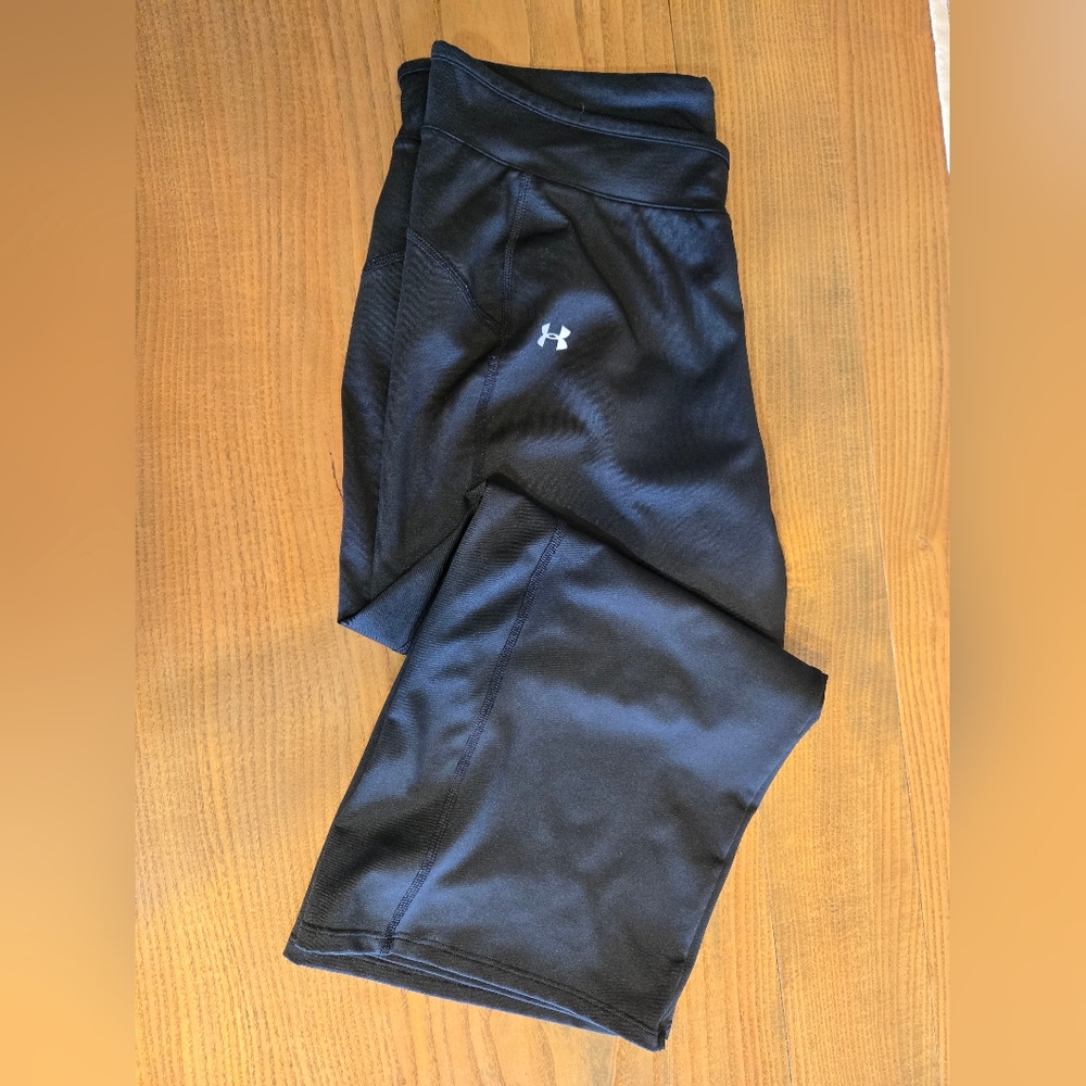 Under Armour Black Performance Capri Leggings - Picture 2 of 4